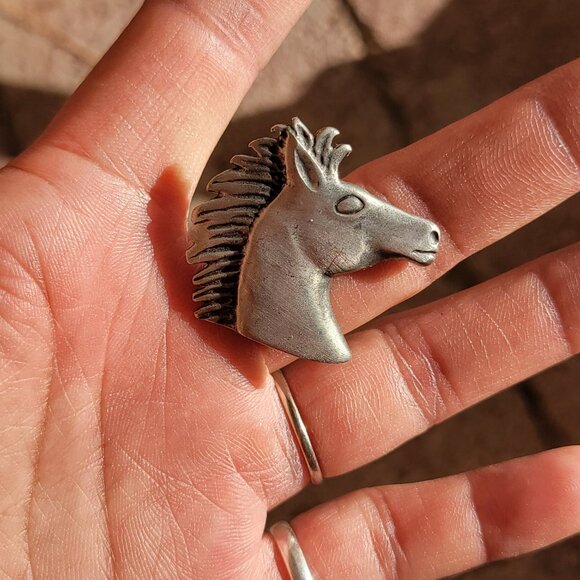 Vintage silver horse head AJRCO equestrian brooch or pin - Picture 2 of 16